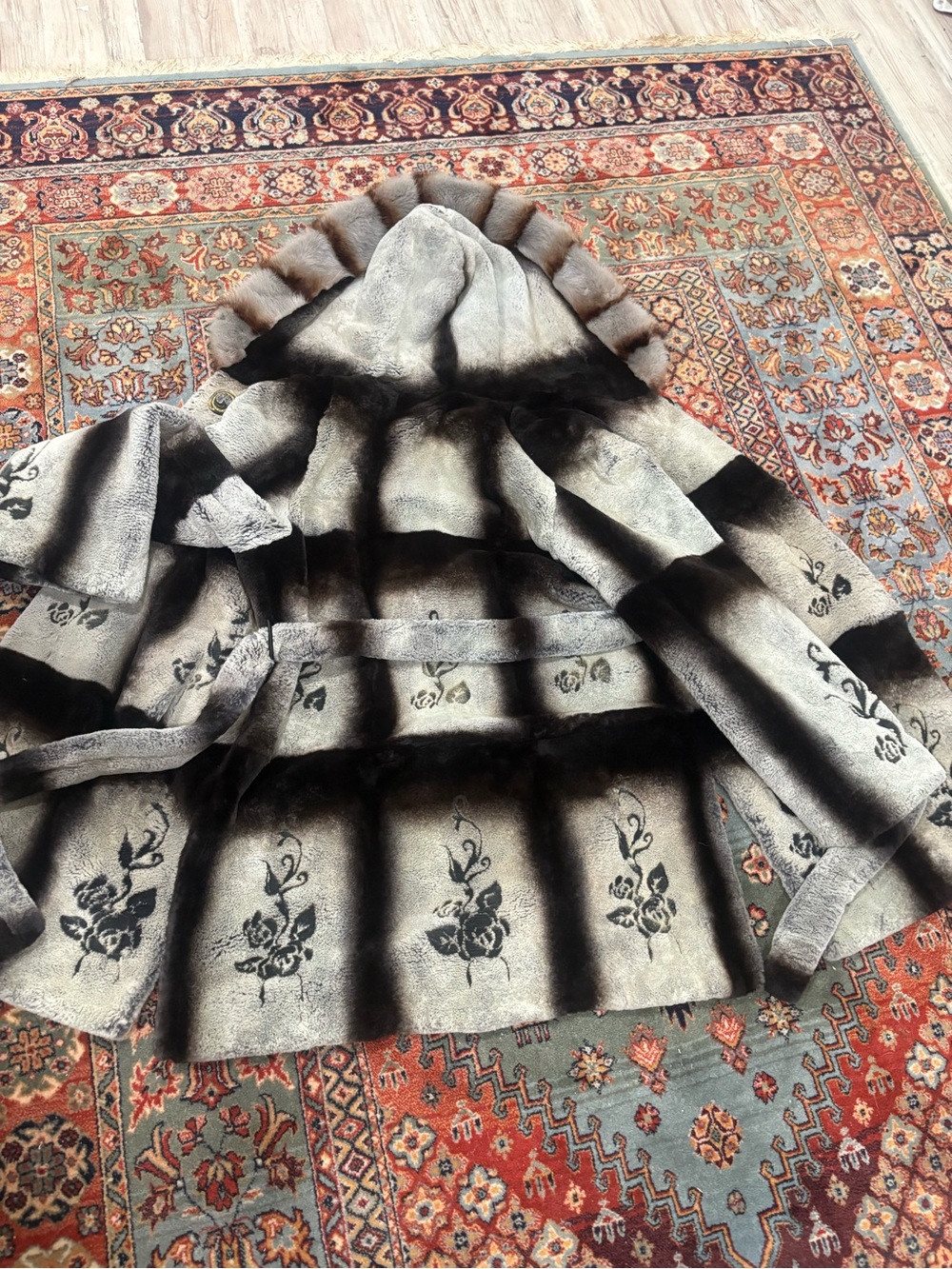 Genuine chinchilla hooded fur coat